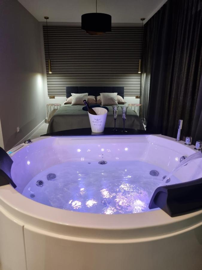 Jacuzzi Apartament